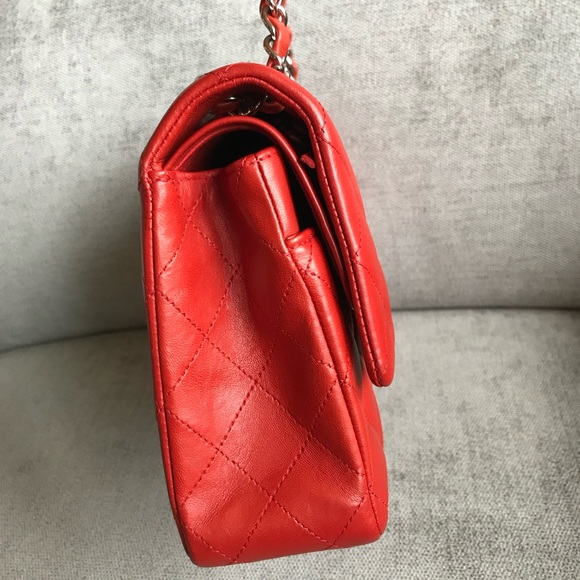 SOLD Chanel medium double flap in red lambskin - Picture 4 of 12